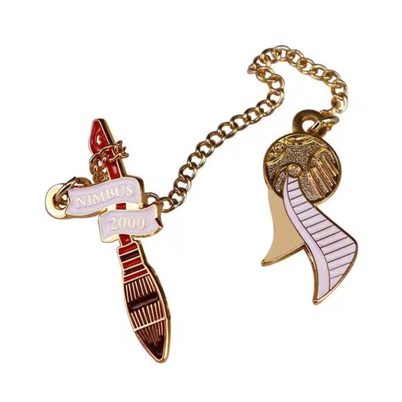 The Nimbus 2000 Broomstick Harry Potter Enamel Pins 274-1 - Picture 1 of 2